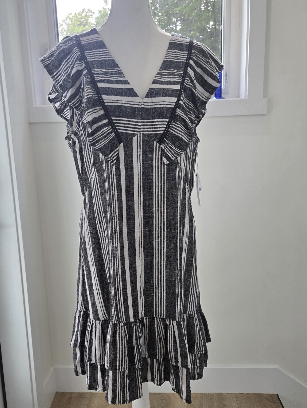 BNWT Black & White Striped LINEN BLEND V-Neck Ruffle Midi Dress